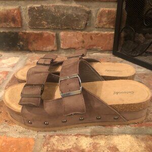 Outwoods Trend-1 Platform Faux Suede Cork Sandal Size 8
